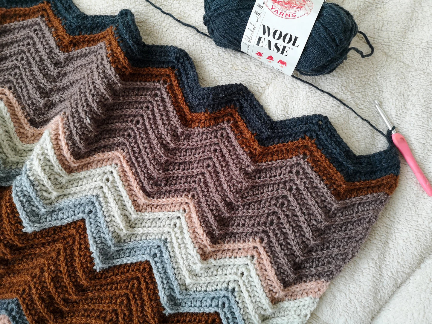 Cozy Chevron Blanket Crochet Pattern ✨ 15 Sizes Included 🧶