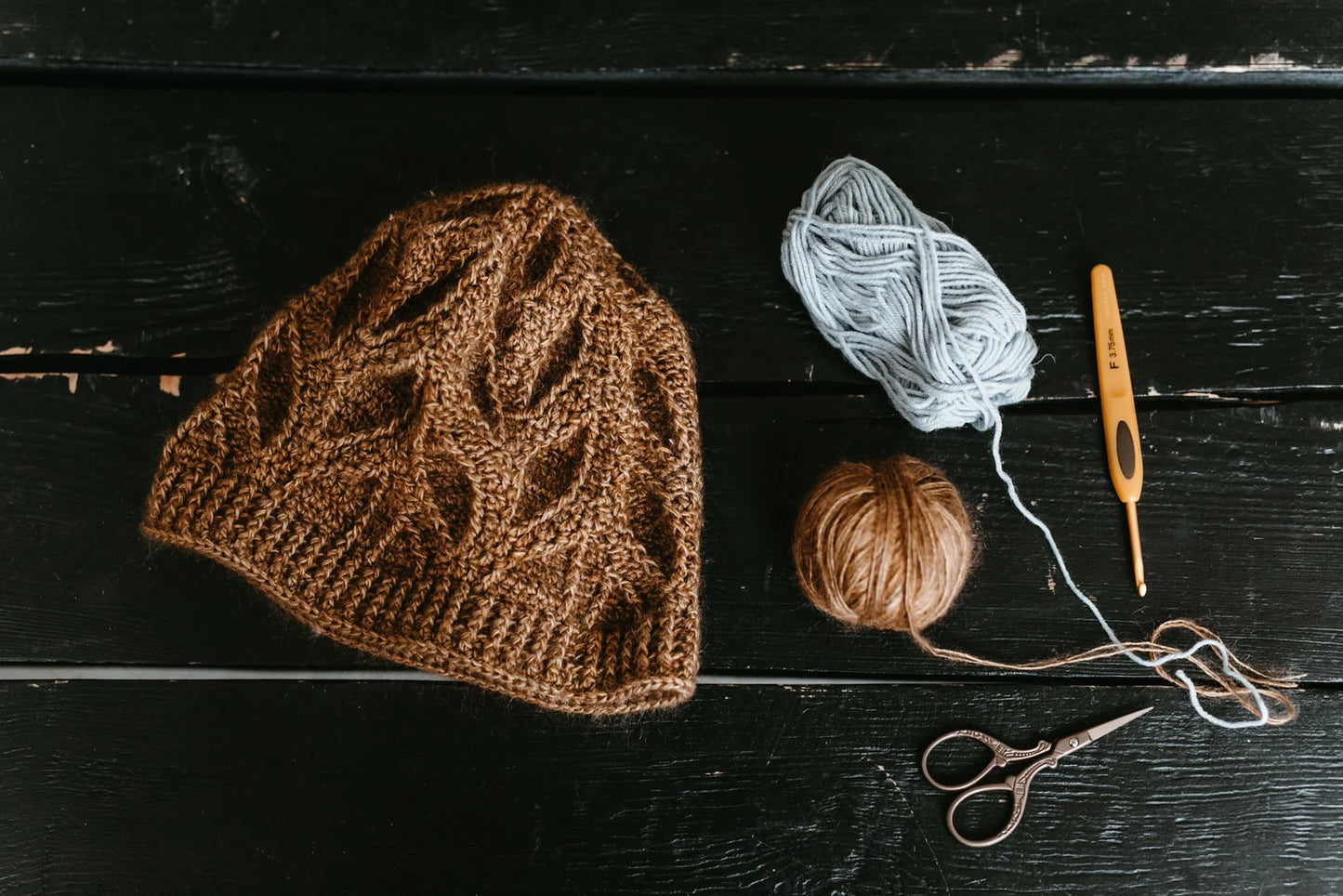 🍃 Textured Leaf Beanie Crochet Pattern – Lau Hat PDF (Baby to Adult) ✨