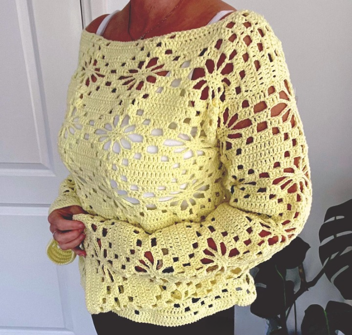 🌼 Crochet Daisy Crop Top Pattern – Flared Sleeve Shrug ✨