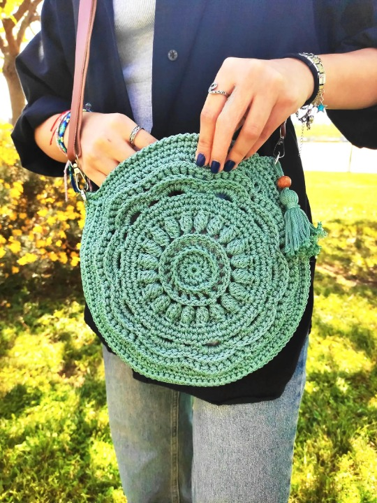 🌸 Boho Round Flower Crochet Bag Pattern – Summer Crossbody