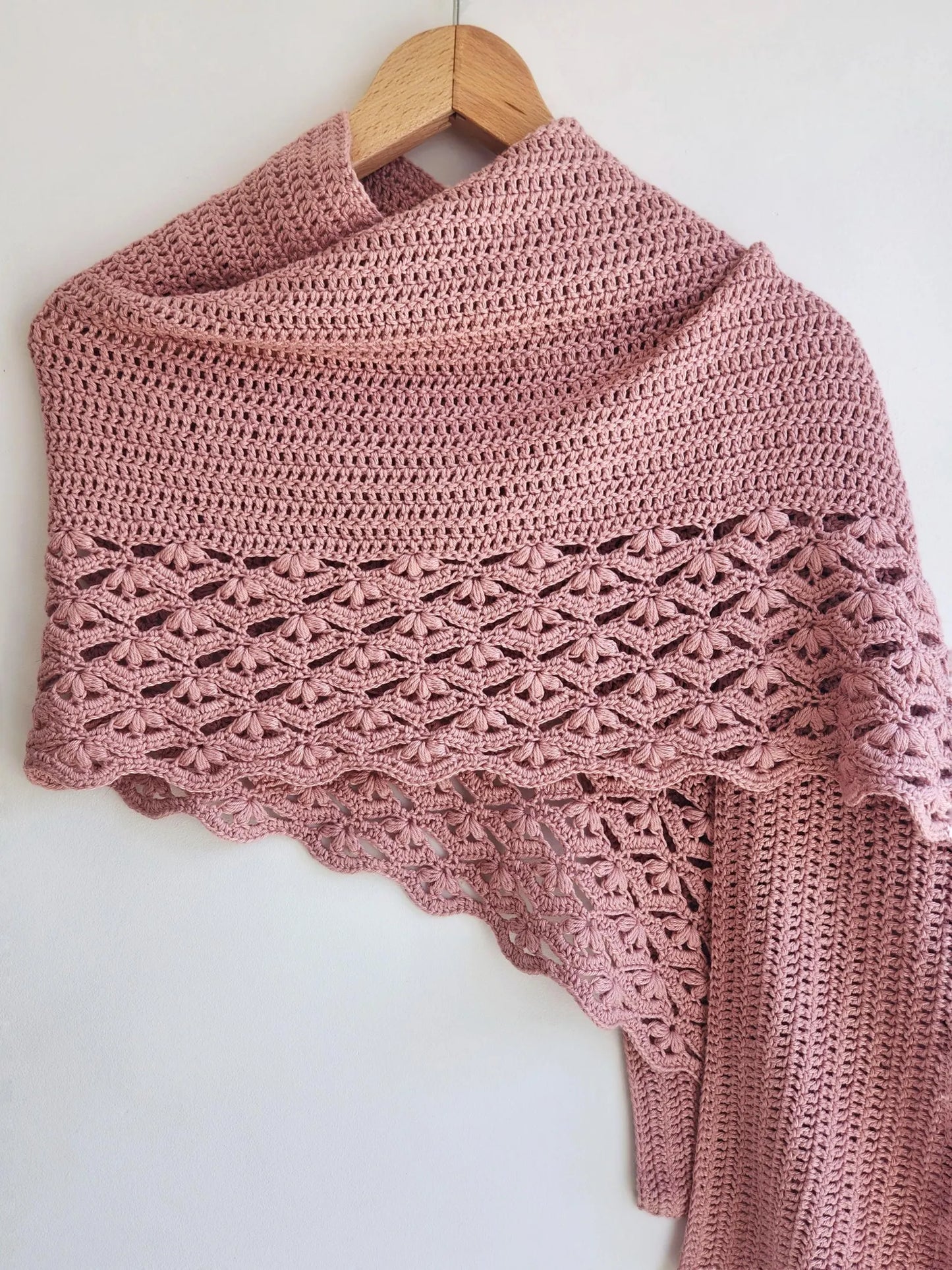 🌸 Beginner-Friendly Floral Crochet Wrap – Light & Lacy (PDF)