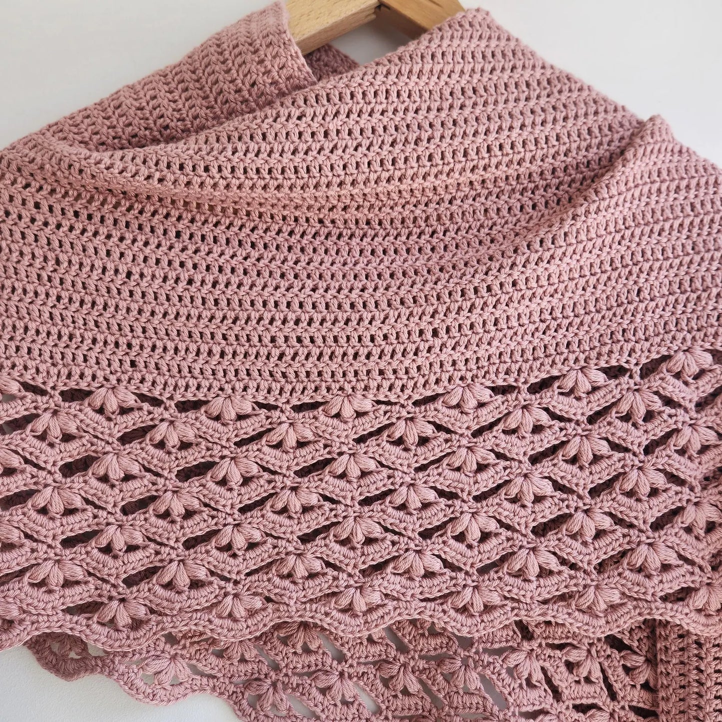 🌸 Beginner-Friendly Floral Crochet Wrap – Light & Lacy (PDF)