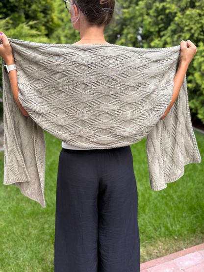 Yin Yarn Reversible Cable Shawl Knitting Pattern