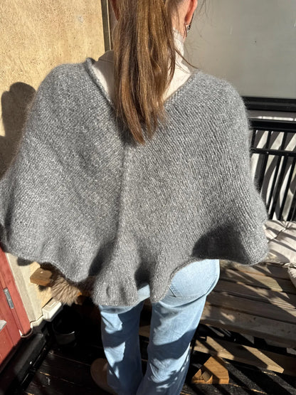 Oslo Poncho Knitting Pattern PDF