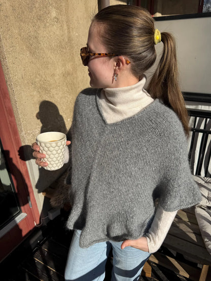 Oslo Poncho Knitting Pattern PDF