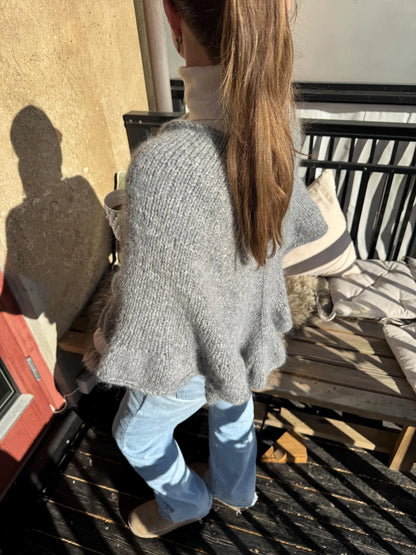 Oslo Poncho Knitting Pattern PDF