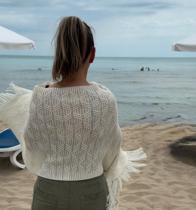 Reversible Cable Shawl Knitting Pattern PDF